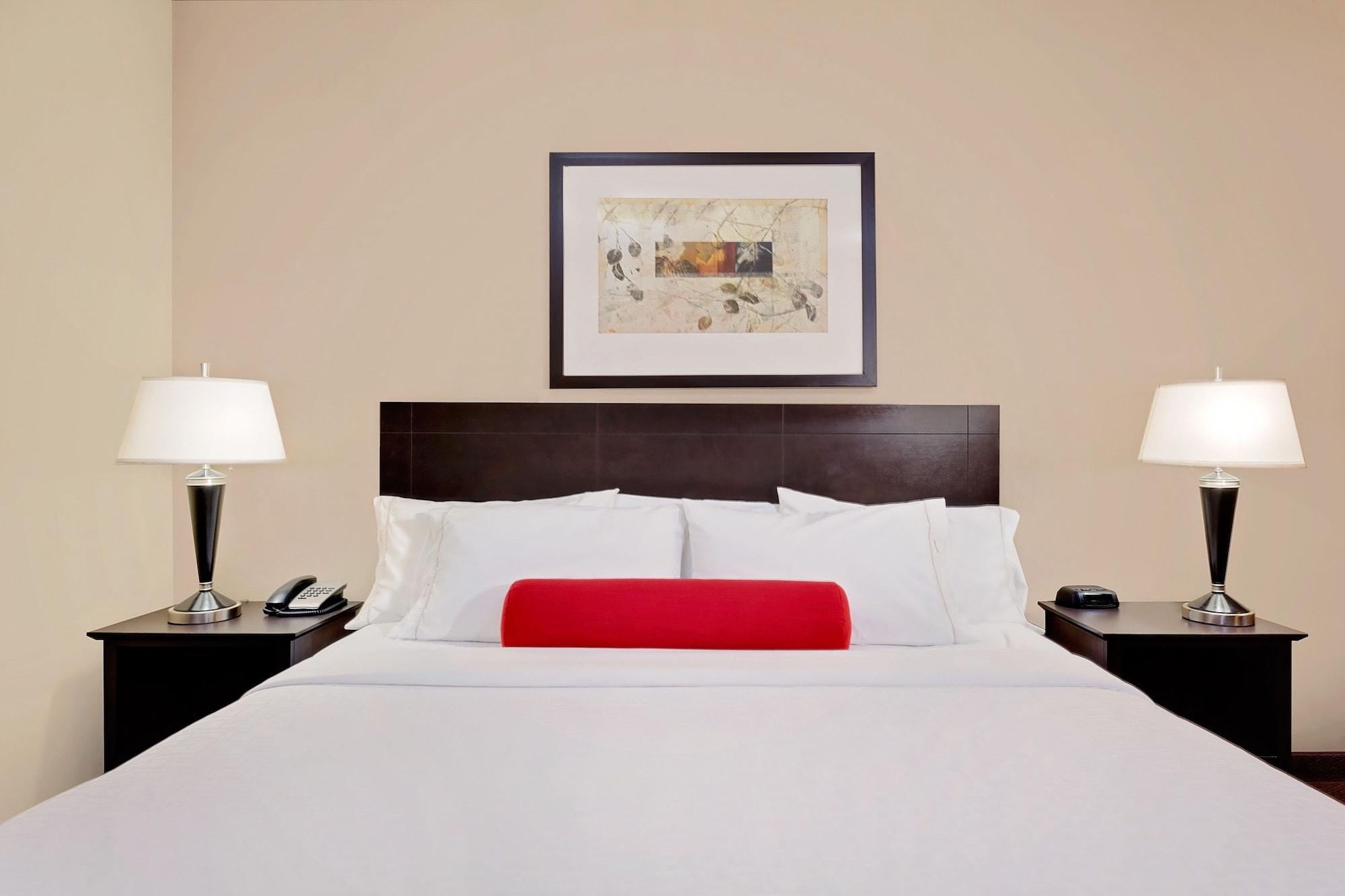 Ramada By Wyndham Camrose Hotel Kültér fotó