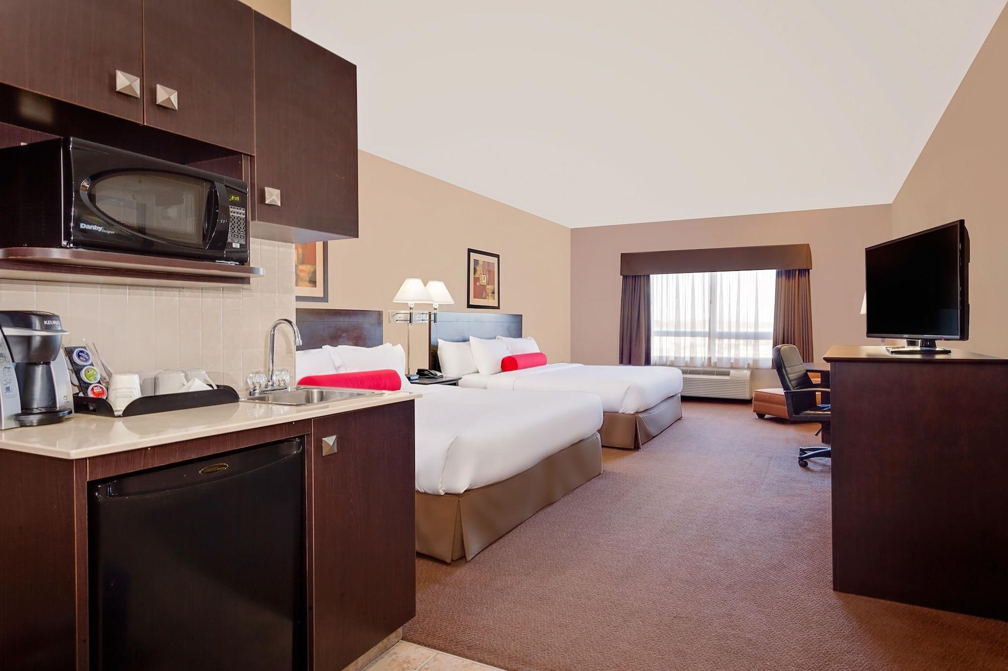 Ramada By Wyndham Camrose Hotel Kültér fotó
